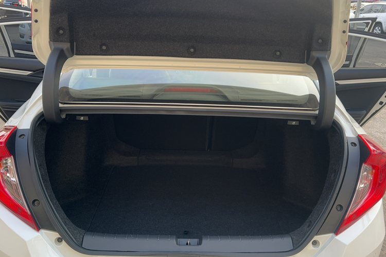 本田 思域 2019款 220TURBO CVT劲动版 国VI局部细节23