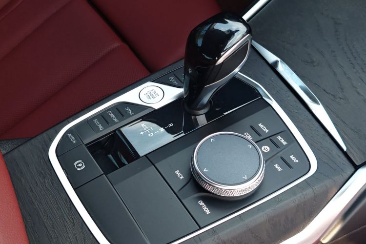 宝马4系 2022款 425i M运动套装中控内饰7005