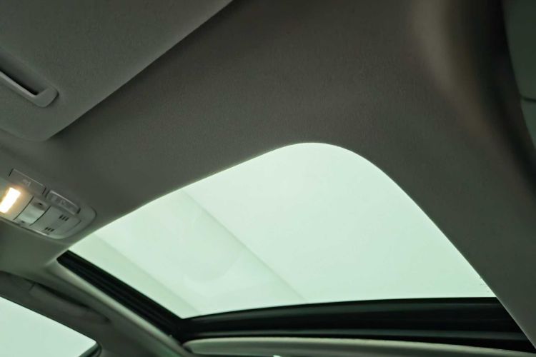 丰田 皇冠 2018款 2.0T 运动版中控内饰7002