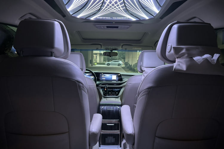 别克GL8 2023款 ES陆尊 舒适型中控内饰7007