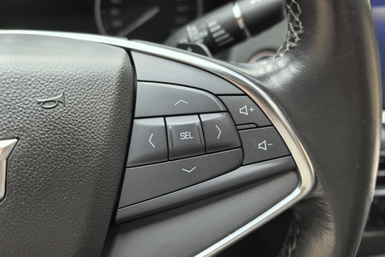 凯迪拉克CT6 2017款 28T 精英型中控内饰7005