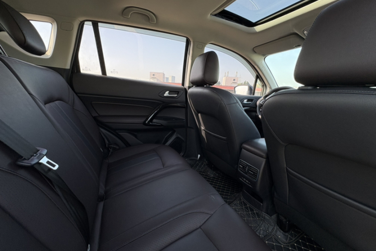 广汽传祺 传祺GS4 2018款 235T 手动两驱精英版中控内饰7003