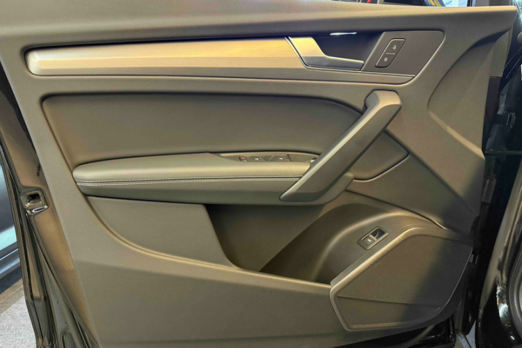 奥迪Q5L 2022款 40T 时尚动感型车身外观6011