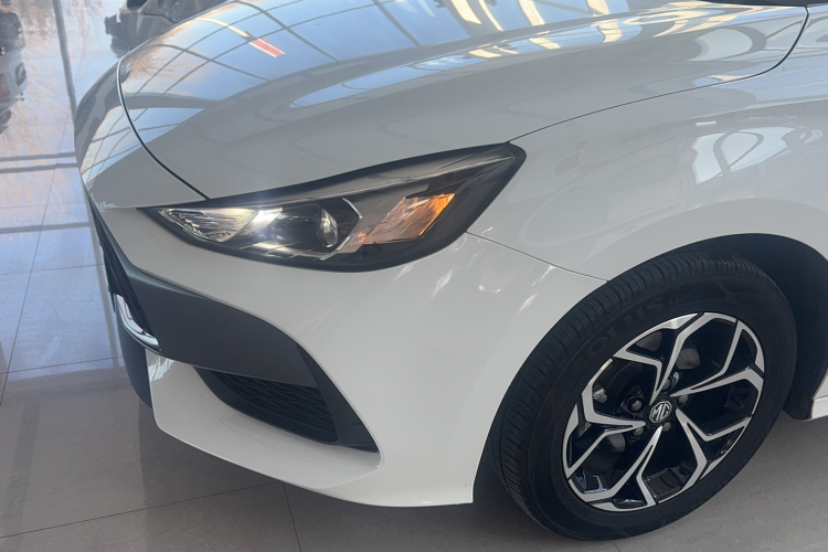 名爵 MG5 2022款 180DVVT CVT青春风尚版局部细节9011