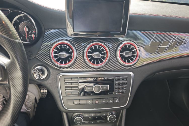 奔驰GLA AMG 2015款 AMG GLA 45 4MATIC中控内饰7004