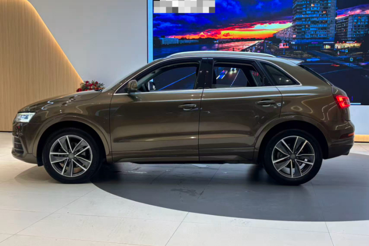 奥迪Q3 2018款 30周年年型 30 TFSI 时尚型车身外观6004