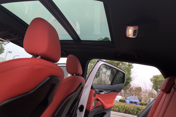 宝马X2 2020款 sDrive25i 领先型M运动套装局部细节22