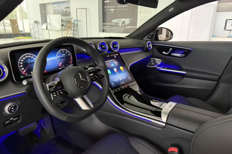 奔驰C级 2025款 C 260 L 皓夜运动版局部细节18