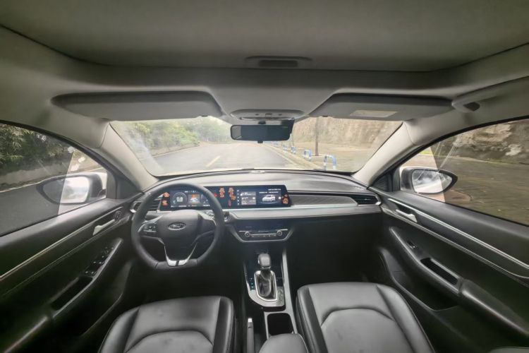 福特 福睿斯 2021款 1.5L 自动钻石版中控内饰7002