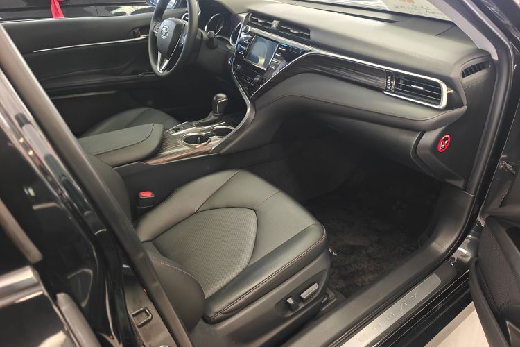 丰田 凯美瑞 2018款 2.0G 豪华版中控内饰7006