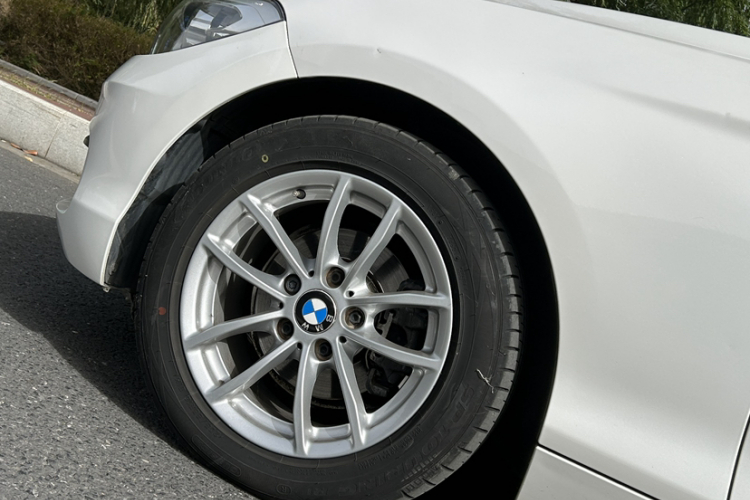 宝马1系(进口) 2016款 118i 领先型车身外观6009