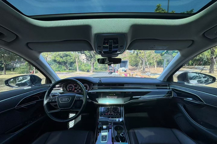 奥迪A8 2018款 A8L 55 TFSI quattro投放版精英型中控内饰7004