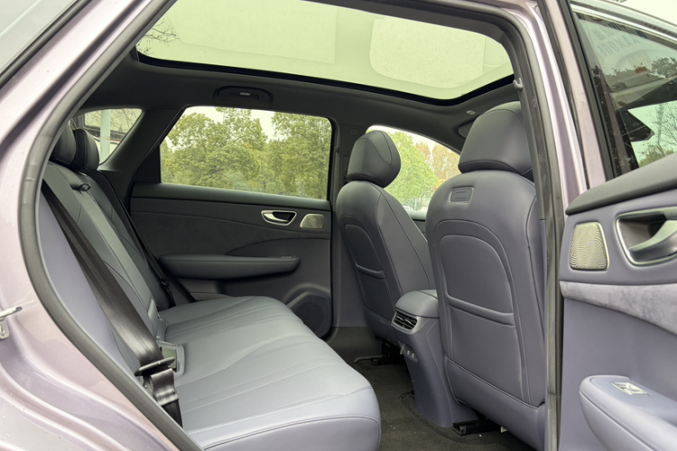 鸿蒙智行 尚界H5 2025款 纯电 Max 长续航中控内饰7005