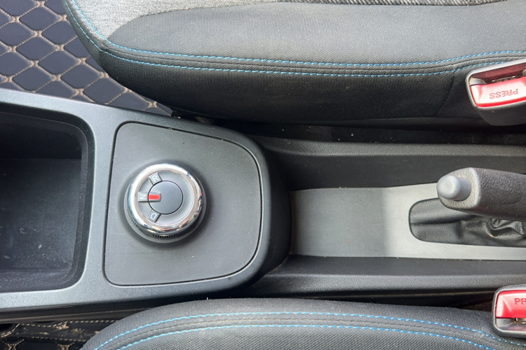 东风纳米EX1 2021款 质行版中控内饰7004