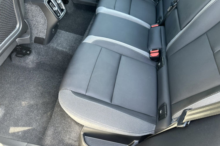 沃尔沃XC40 2024款 B3 智远运动版局部细节9002