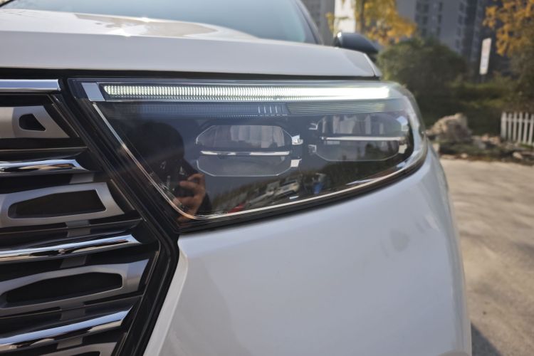 福特 探险者 2020款 EcoBoost 285 四驱钛金版 6座局部细节36