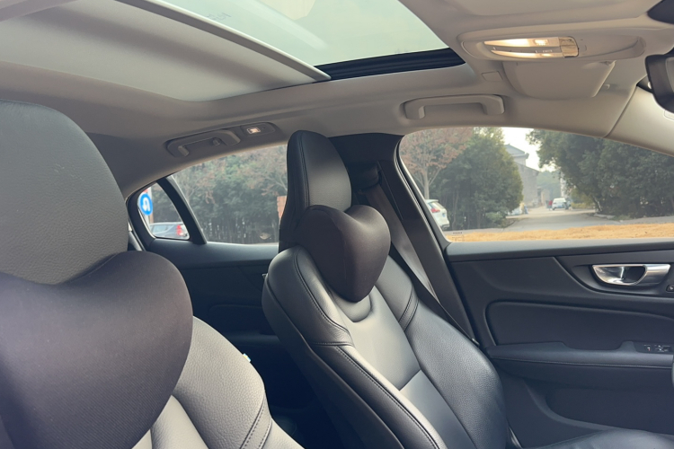 沃尔沃S60 2023款 B4 智远豪华版局部细节9005