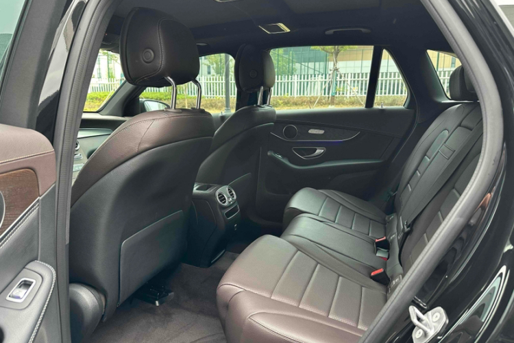 奔驰GLC 2020款 GLC 300 L 4MATIC 动感型中控内饰7008