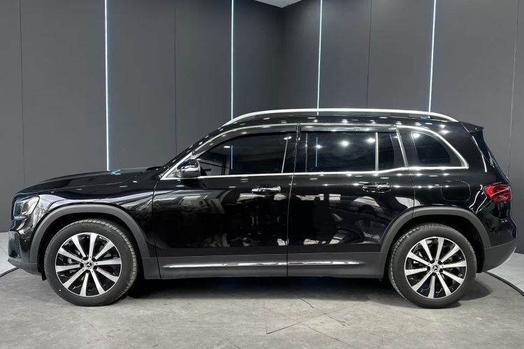 奔驰GLB 2024款 改款 GLB 220 时尚型车身外观6004