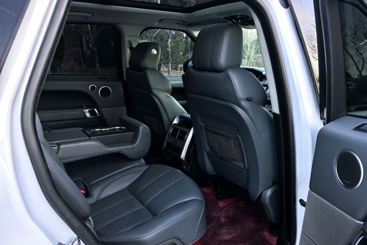 路虎 揽胜运动版 2014款 3.0 SC V6 HSE中控内饰7008