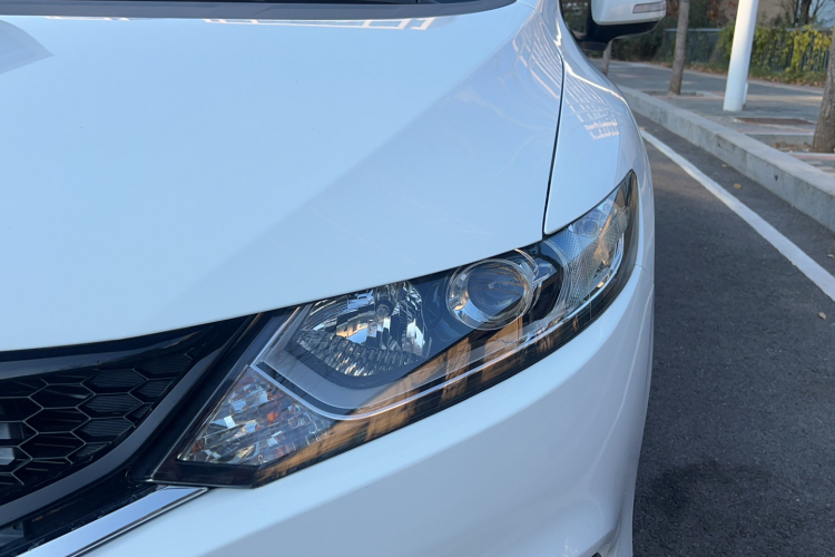 本田 杰德 2013款 1.8L 自动舒适版 5座局部细节36