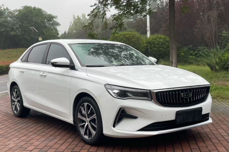 吉利汽车 帝豪 2023款 第4代冠军版 1.5L CVT尊贵型车身外观6002