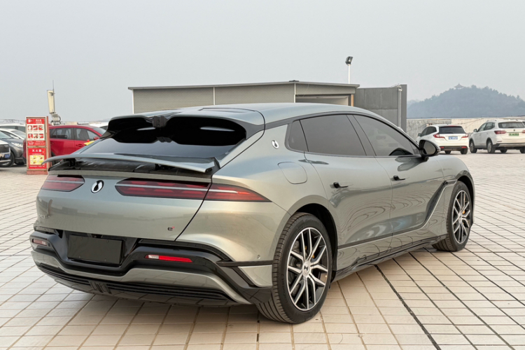 腾势Z9GT 2024款 1100四驱Max版车身外观6004