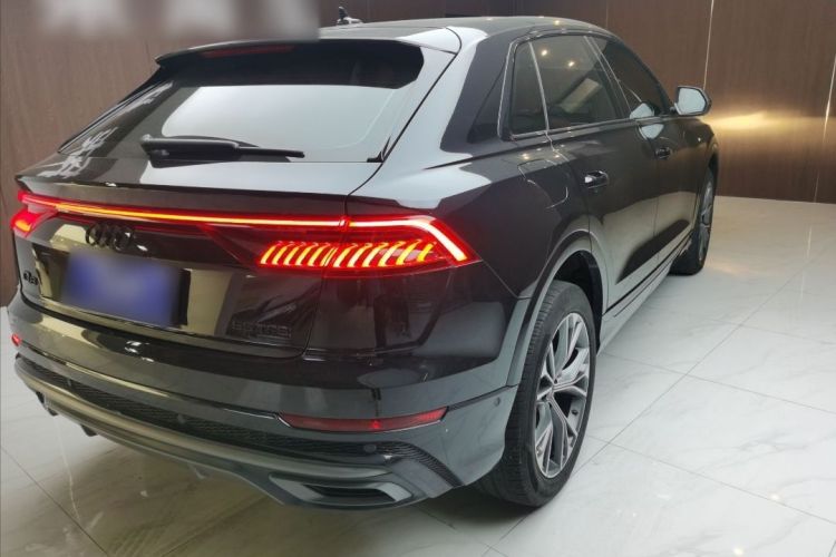 奥迪Q8 2021款 55 TFSI 豪华动感型车身外观6007