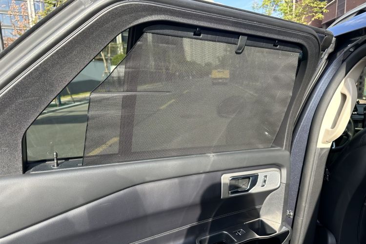 福特 探险者 2020款 EcoBoost 285 四驱钛金版 7座中控内饰7011