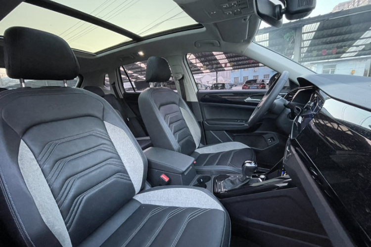 大众 探岳GTE插电混动 2020款 1.4T 豪华型中控内饰7009