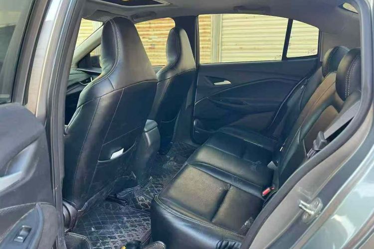 雪佛兰 科沃兹 2020款 Redline 325T 自动欣尚版 国VI中控内饰7003