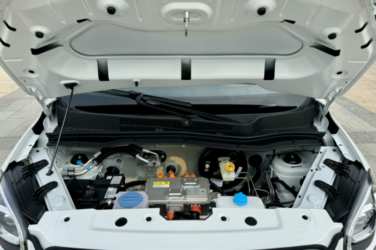 零跑汽车 零跑T03 2025款 310舒享版中控内饰7012