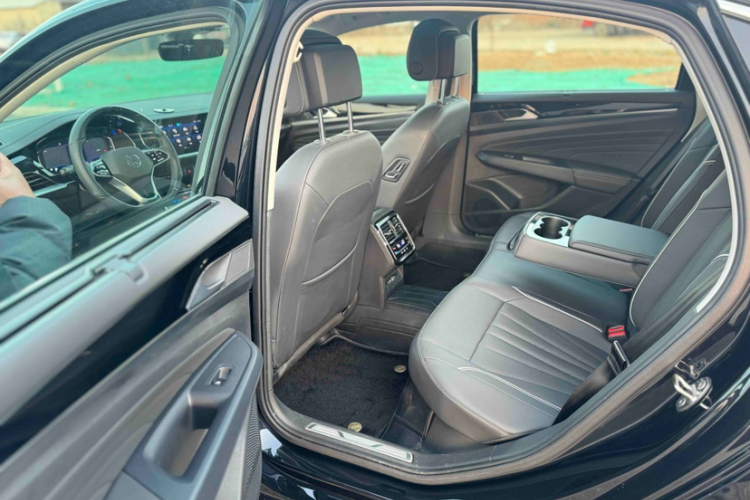 大众 帕萨特 2024款 380TSI 星空豪华版中控内饰7004