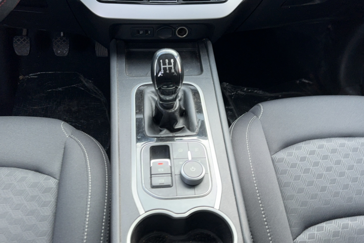 凯翼 炫界 2020款 改款 1.5L 手动悦局部细节18