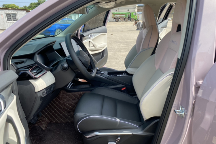 领克06 EM-P 2023款 1.5T Remix PHEV Shero中控内饰7007