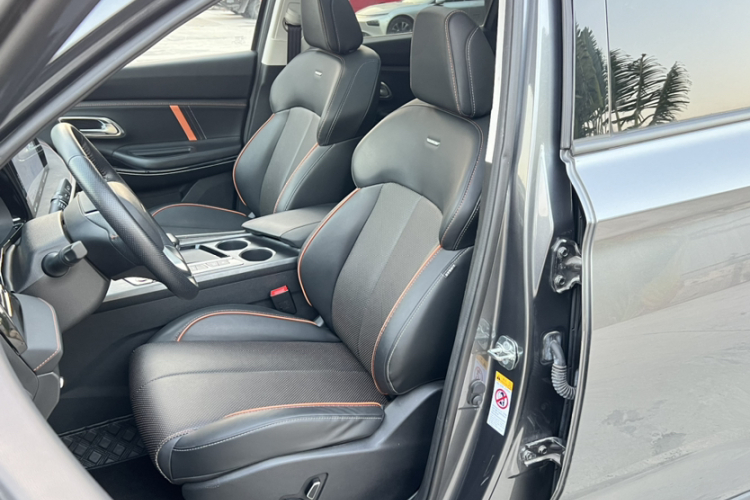 长安欧尚X7 PLUS 2022款 1.5T 蓝鲸版自动Geeker领航型局部细节19