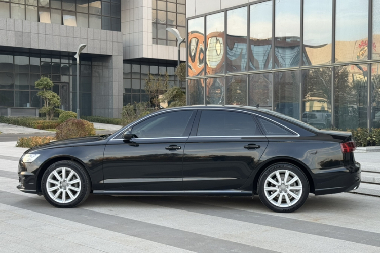 奥迪A6L 2018款 30周年年型 TFSI 进取型车身外观6004