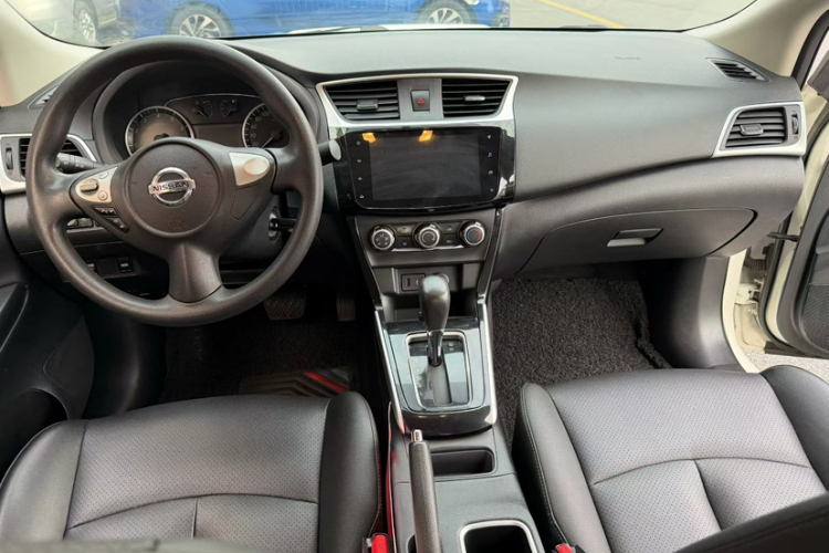 日产 轩逸 2019款 经典 1.6XL CVT豪华版中控内饰7002