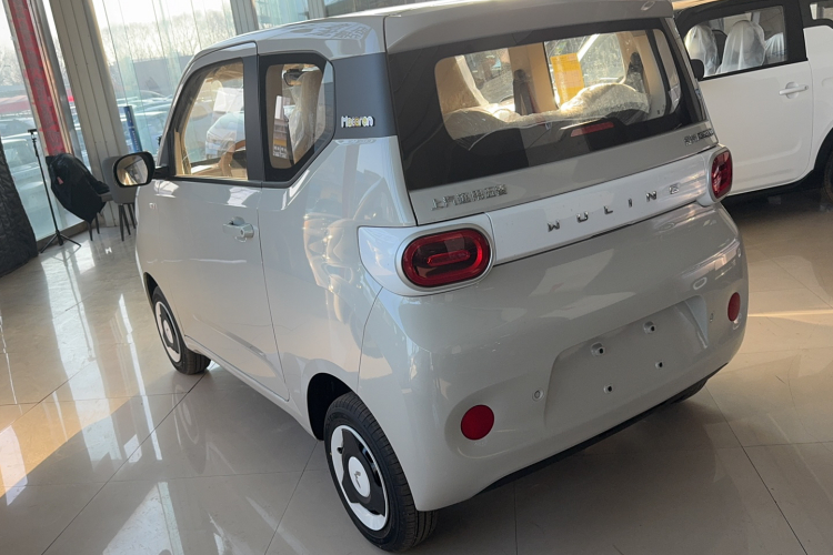 五菱汽车 宏光MINIEV 2024款 第三代 215km 青春版车身外观6005