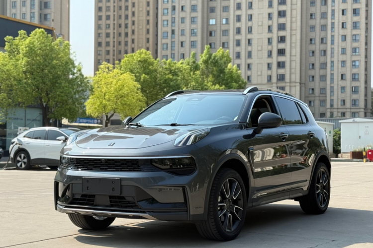 领克01 2023款 2.0TD 两驱型Pro车身外观1