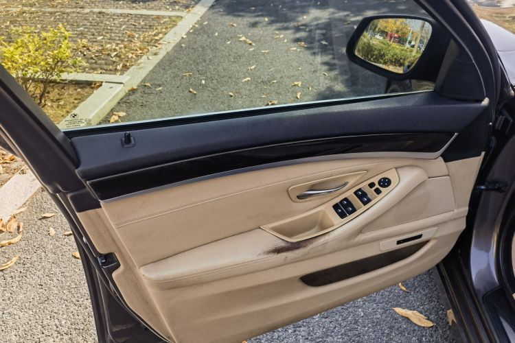 宝马5系 2013款 525Li 豪华型中控内饰7004