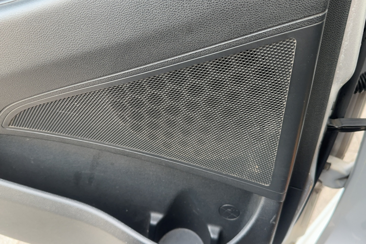 长安 逸动 2013款 1.6L 自动俊酷型 国IV局部细节16