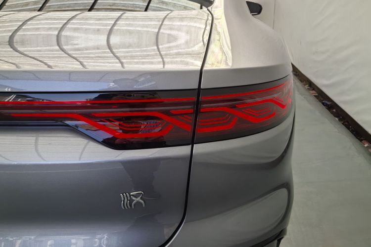 比亚迪 汉 2023款 DM-i 冠军版 121KM 尊贵型车身外观6011