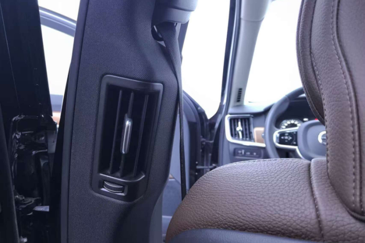 沃尔沃S90新能源 2020款 T8 E驱混动 智逸豪华版中控内饰7007