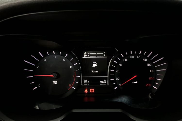 广汽传祺 传祺GS4 2015款 200T 手动精英版中控内饰15