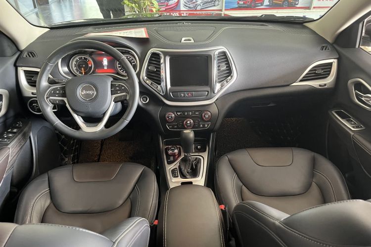 Jeep 自由光 2016款 2.4L 专业智能版局部细节18