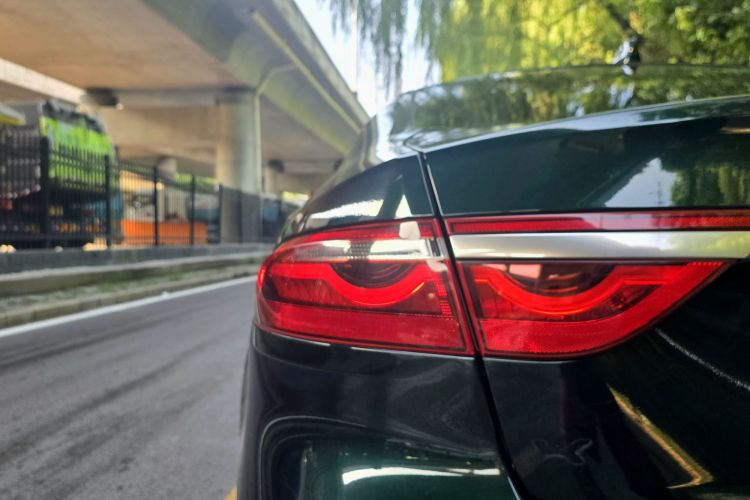 捷豹XFL 2021款 XFL 2.0T P250 两驱尊享豪华版局部细节9005