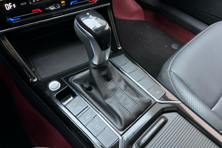 大众 帕萨特 2025款 出众款 380TSI 星空龙腾版局部细节18