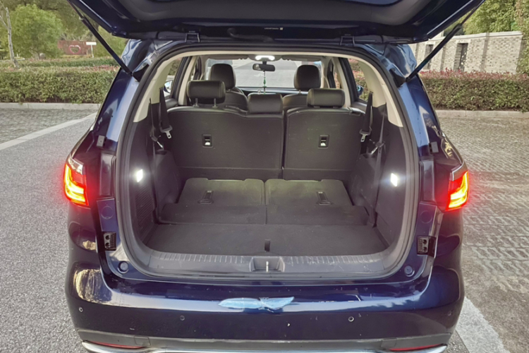 比亚迪 宋MAX 2017款 1.5T 自动智联豪华型 7座局部细节23