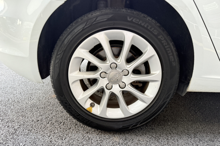 奥迪A3 2015款 Sportback 35 TFSI 百万纪念智领型车身外观6005